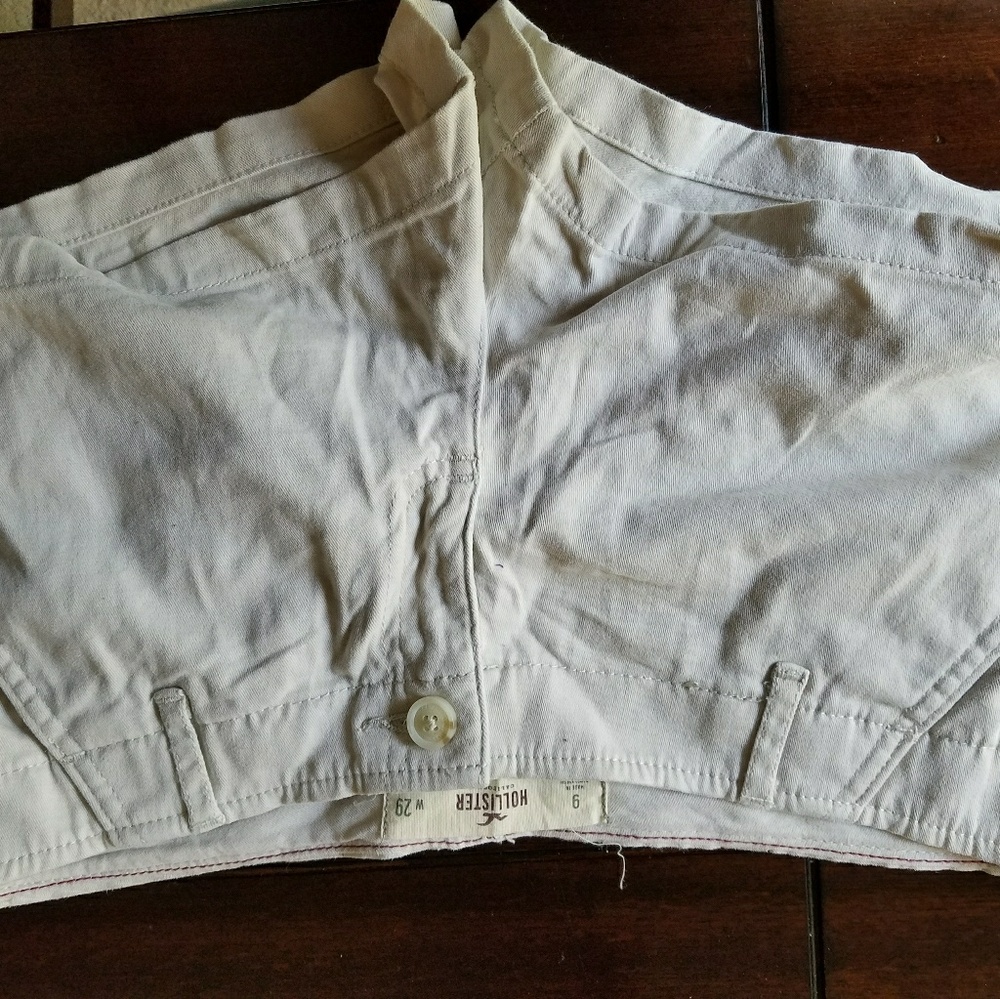Hollister Khaki shorts